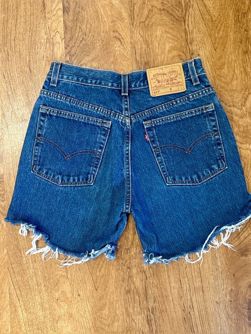 Vintage 517 Slim Fit Levi’s Cut Off Denim Shorts. 28. Paper Tag. Made in USA.